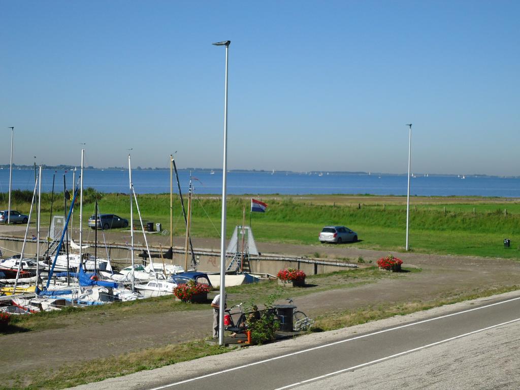 Huize Polderzicht Aan Het Grevelingenmeer Battenoord Exterior photo